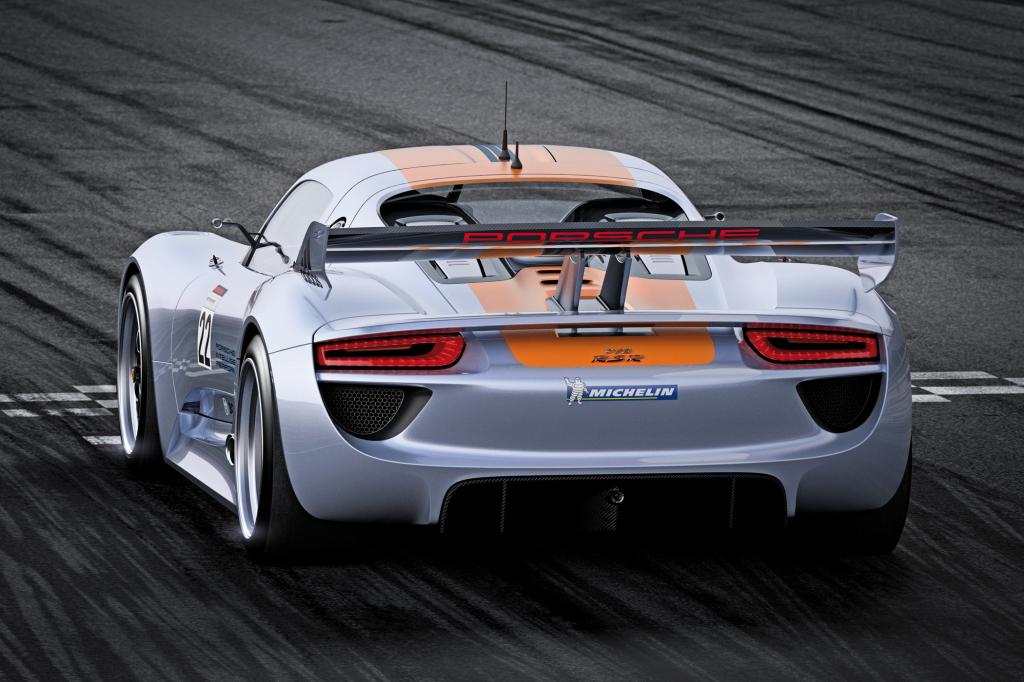 Richtige Rennwagen haben große Heckspoiler - wie auch der 919 RSR