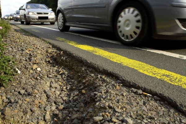Straßenschäden und Schlaglöcher: Wer trägt die Verantwortung? 