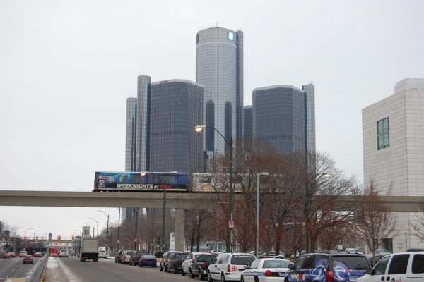 Stumme Zeugen des Verfalls: Wie die Autostadt Detroit stirbt 