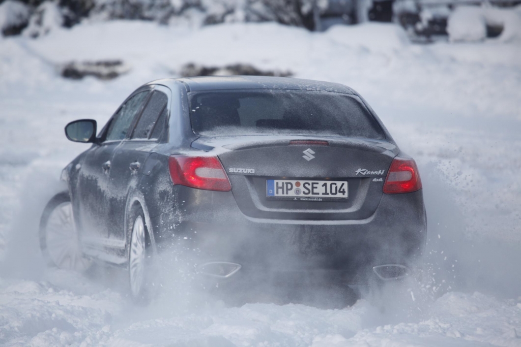 Suzuki Swift 4x4 und Suzuki Kizashi 4x4 i-AWD: Allradantrieb für alle