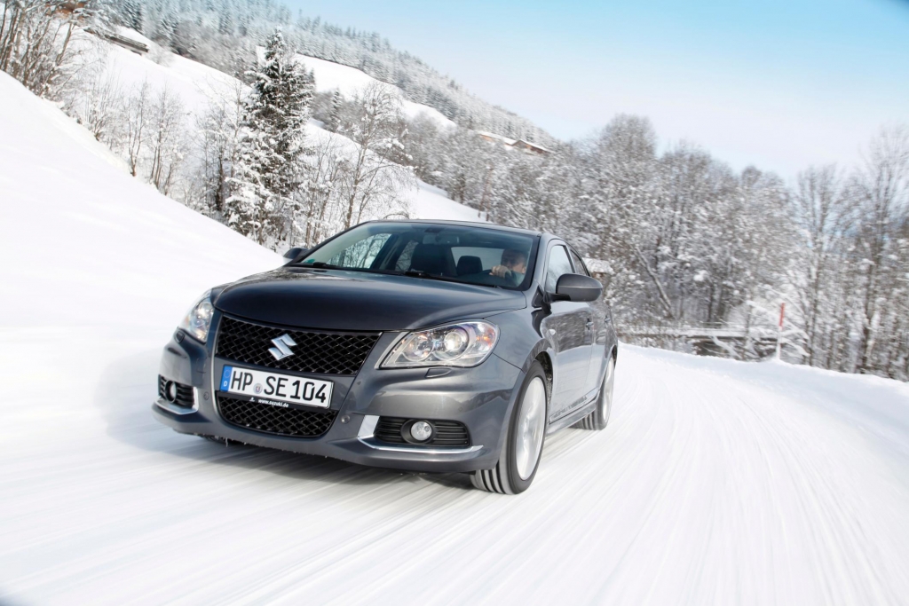 Suzuki Swift 4x4 und Suzuki Kizashi 4x4 i-AWD: Allradantrieb für alle