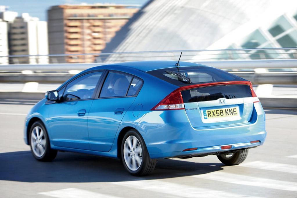 Toyota Auris triumphiert im Duell der 