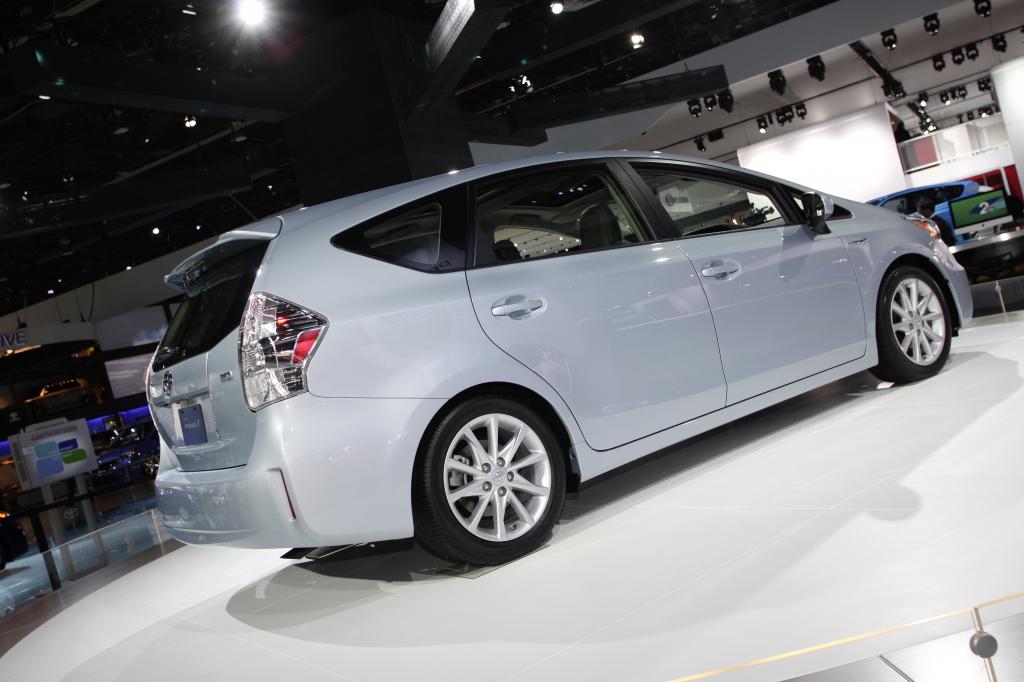 Toyota Prius v.