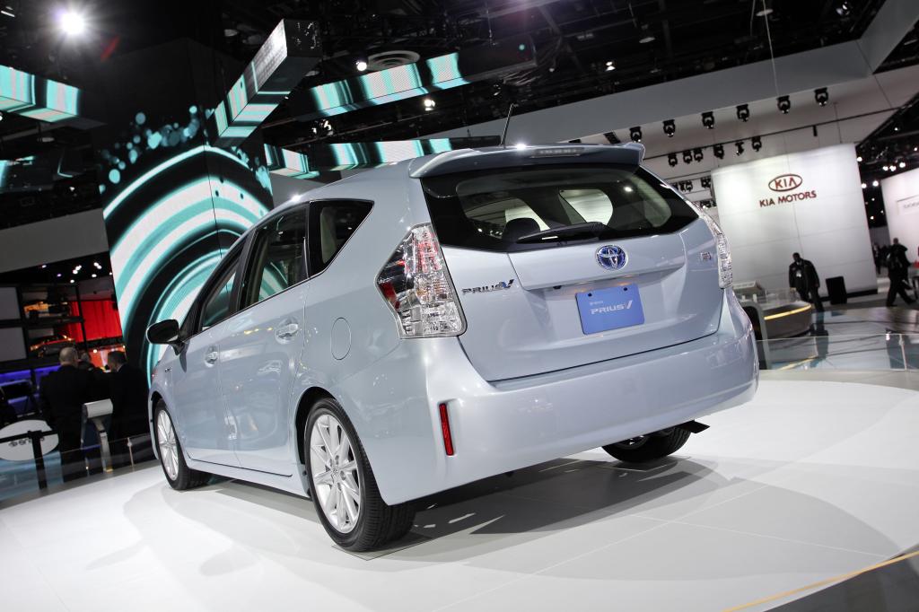 Toyota Prius v.