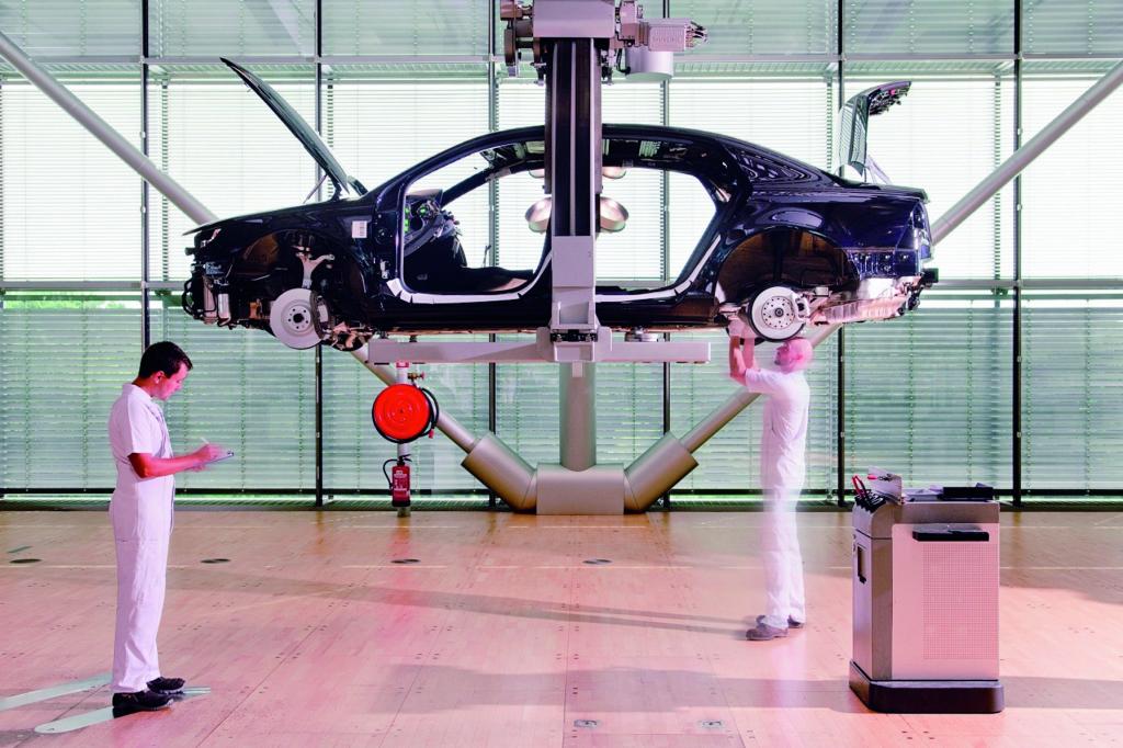 Volkswagen führt Zweischichtsystem für den Phaeton ein