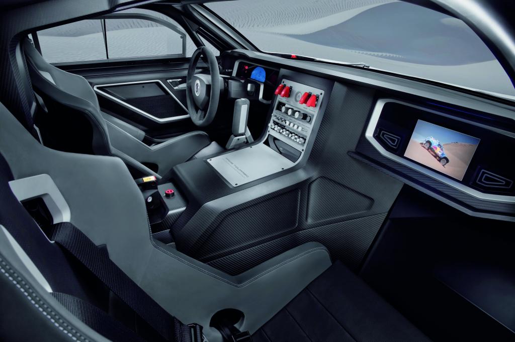Volkswagen zeigt in Qatar zwei exklusive Touareg-Showcars