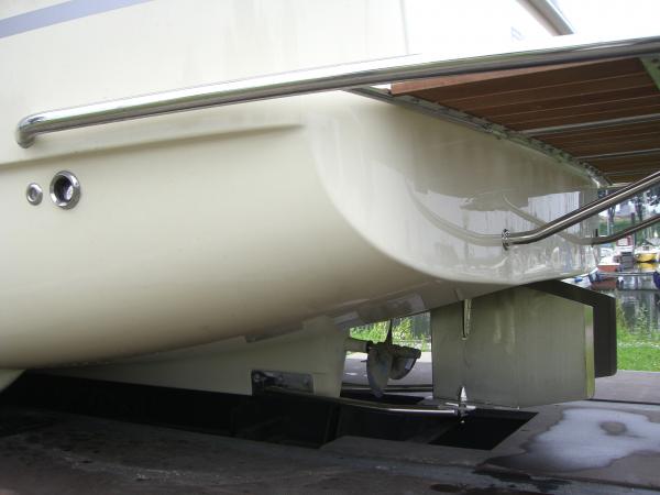 boot 2011: Inter-Yacht-West zeigt Hausboot SunCamper 30