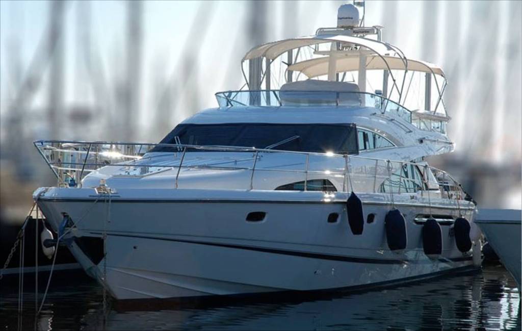 boot 2011: SmartYacht bietet Yachtanteile im Mittelmeer: Ganzer Luxus. Geteilte Kosten.