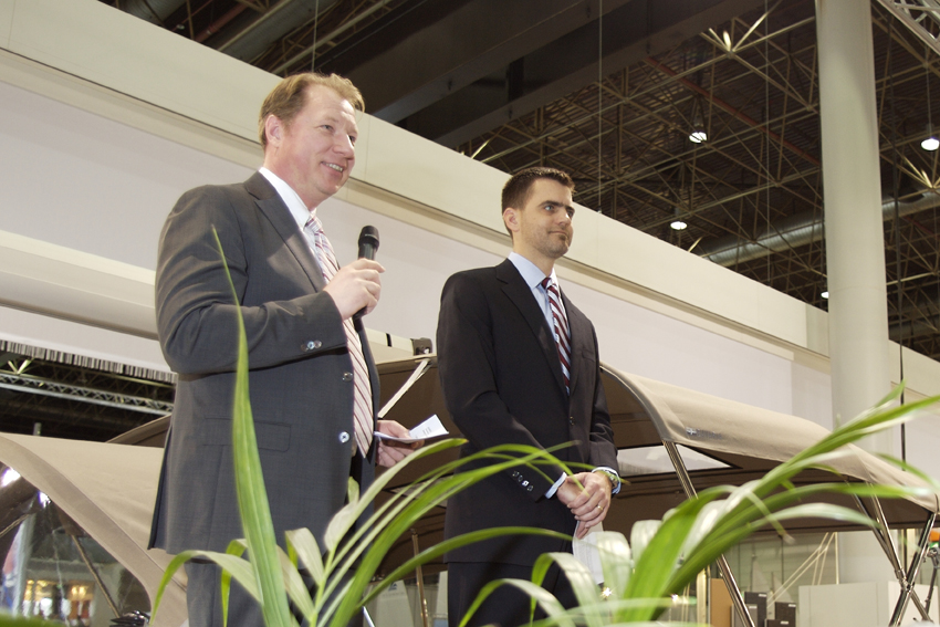 boot 2011: Weltpremiere der Bavaria Cruiser 50 mit Doppelradsteuerung