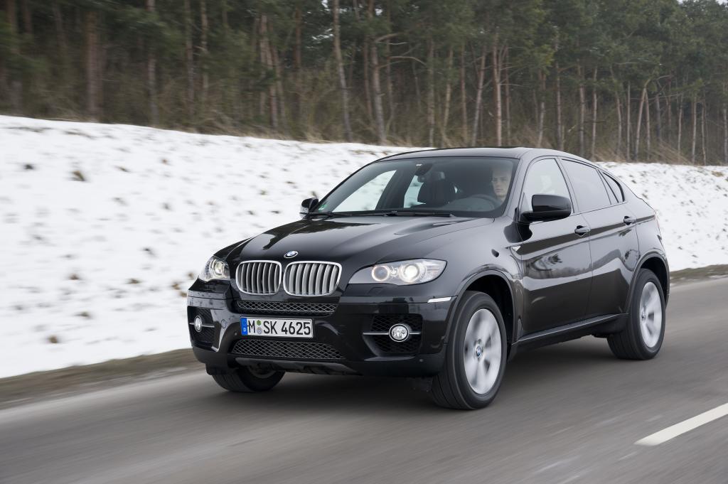 BMW X6.