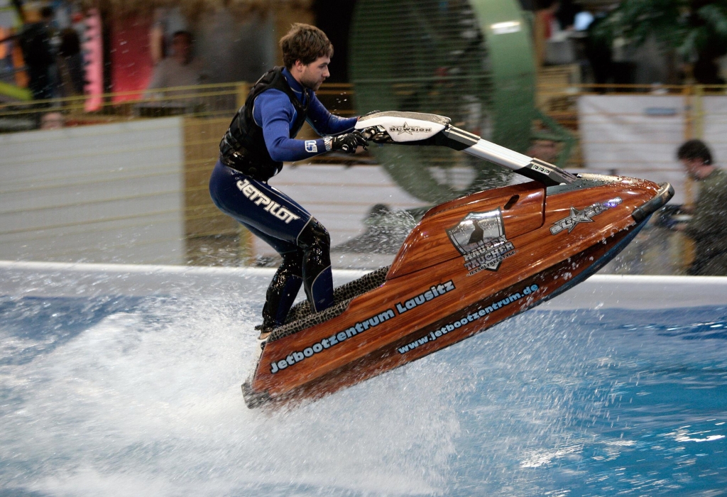 Beach & Boat 2011: Wassersportmesse Leipzig – Von Motorboot bis Stehpaddel