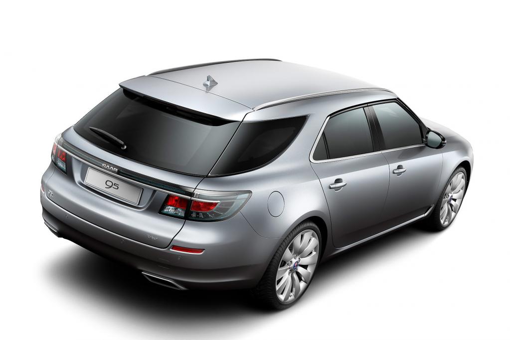 Bei Saab gibt es den 9-5 Sport Combi zu bestaunen, der technisch auf dem Opel Insignia basiert. 