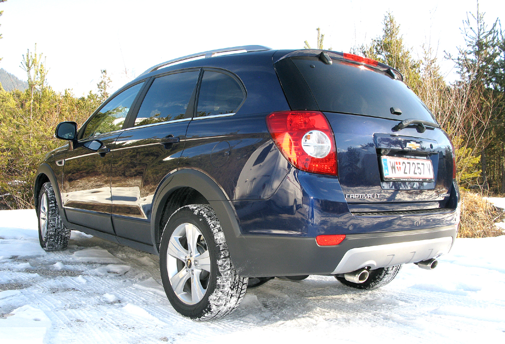 Chevrolet Captiva: Heck-/Seitenansicht des Opel-Antara-Schwestermodells. 
