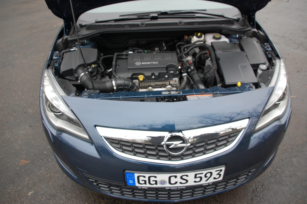 Das zweite Gesicht - Testfahrt im Opel Astra Turbo 1,4 ECOTEC Sport