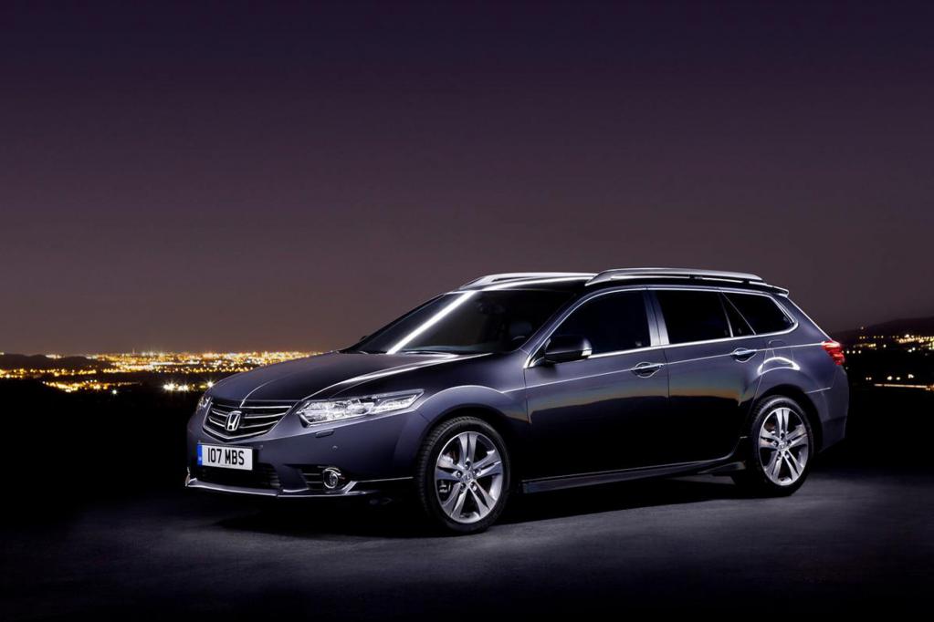 Der Honda Accord rollt mit aufgefrischtem Blechkleid auf die Frühlingsmesse in Genf. 