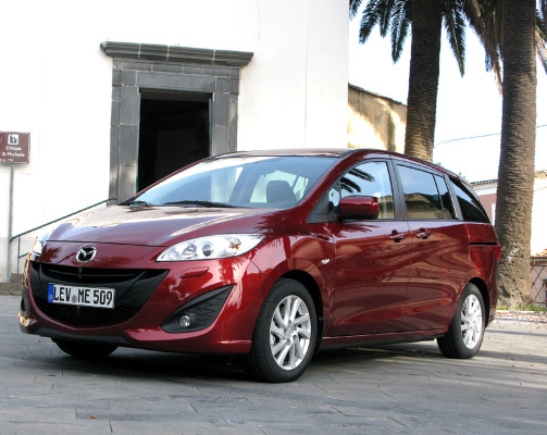 Deutlich effizienter: Mazda5-Kompaktvan wieder als Diesel bei den Händlern