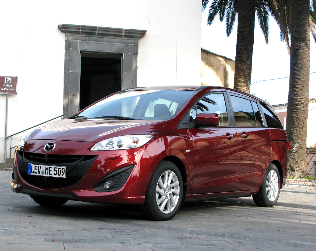 Deutlich effizienter: Mazda5-Kompaktvan wieder als Diesel bei den Händlern
