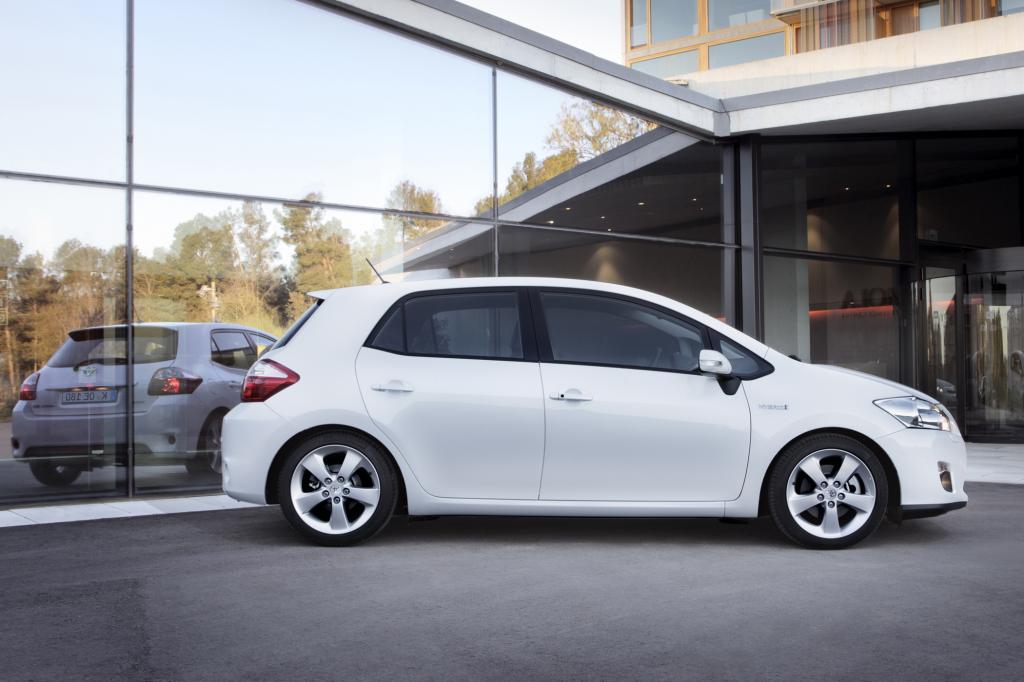 Die Fahrt ist im Auris wie erwartet komplett unspektakulär