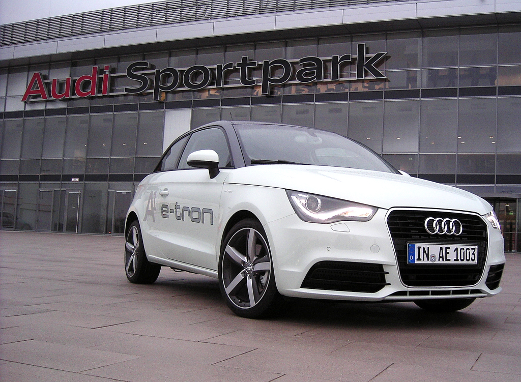 Drei Beispiele für Zukunftsmobilität noch als Konzeptautos: A1 e-tron ...