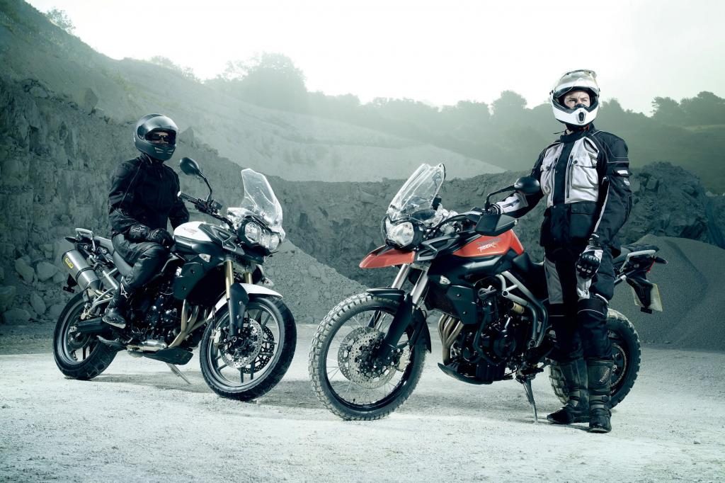 Ein Bike für Weltreisende, links der Allrounder, rechts die Enduro