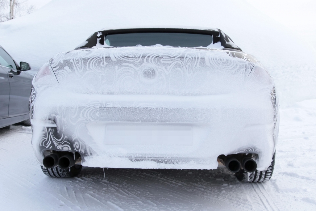 Erwischt: BMW M6 – Die Jagd ist eröffnet -- Das Triebwerk wird bereits im BMW X5 und dem BMW X6 M verbaut. Der Motor des M6 leistet etwa 419 kW/570 PS bis 427 kW/580 PS. | fotos: lehmann photo-syndication