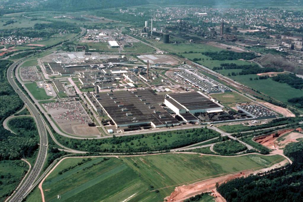 Für die Umrüstung auf die Focus-Produktion sind im Saarland zuletzt 300 Millionen Euro investiert und 500 Mitarbeiter neu eingestellt worden. 