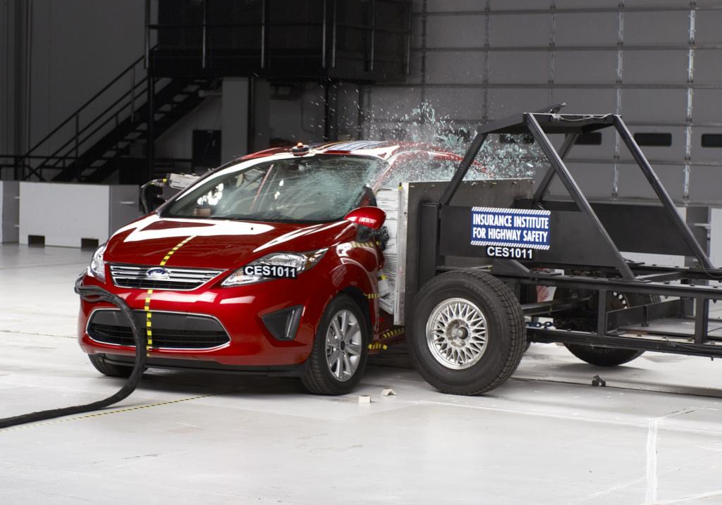 Ford Fiesta - Crashtest.
