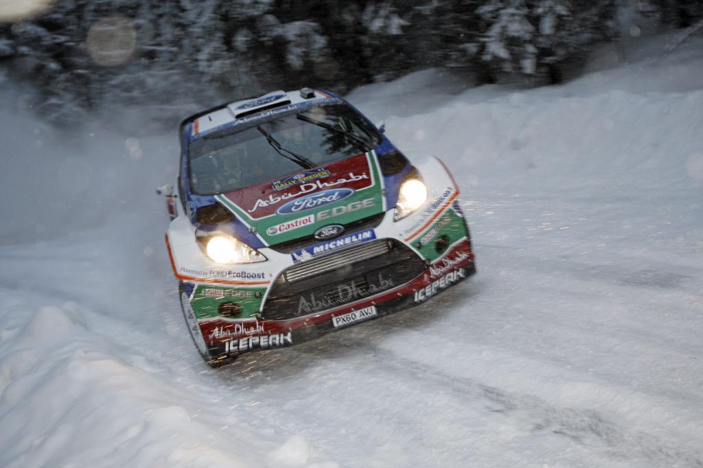 Ford Focus RS WRC von Mikko Hirvonen und Jarmo Lehtinen .