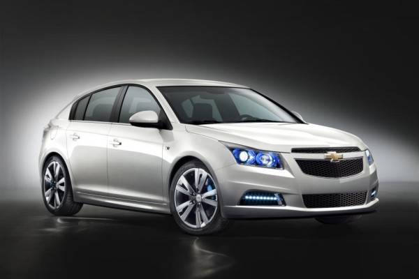 Genf 2011: Chevrolet Cruze Fließheck ab Mitte des Jahres erhältlich