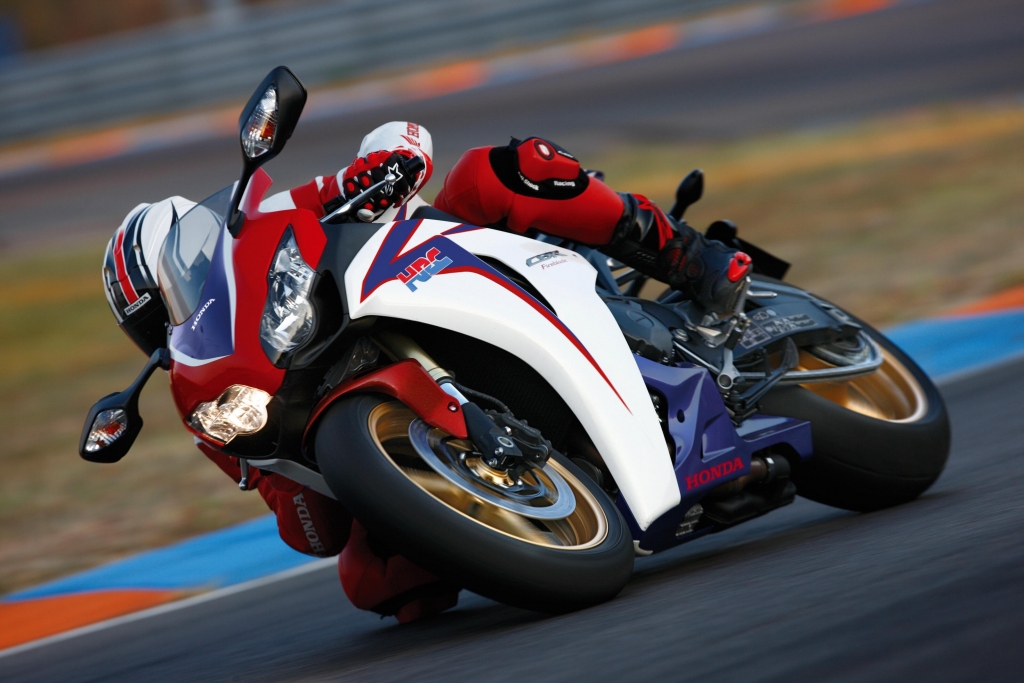 Honda Supersportler CBR1000RR Fireblade und CBR600RR mit Preisvorteil 