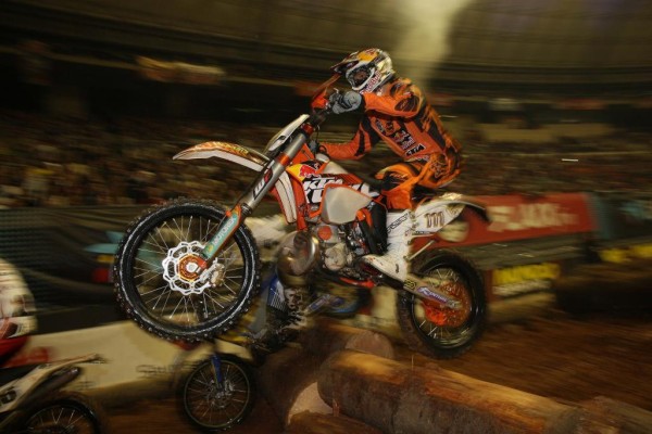KTM gewinnt Indoor-Enduro-Weltmeisterschaft