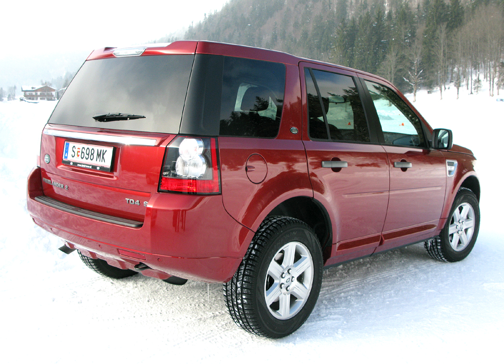 Land Rover Freelander: Heck-/Seitenansicht des geländetauglichen Briten.