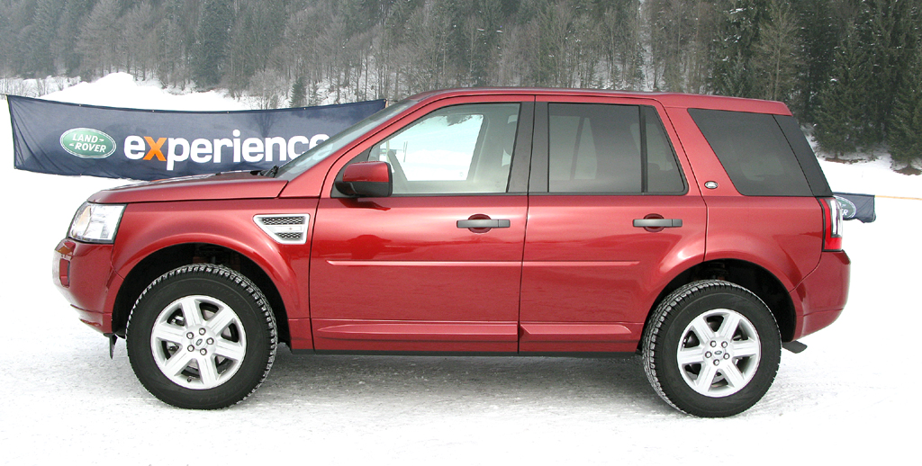 Land Rover Freelander: Seitenansicht des 4,5 Meter langen fünftürigen Fünfsitzers. 