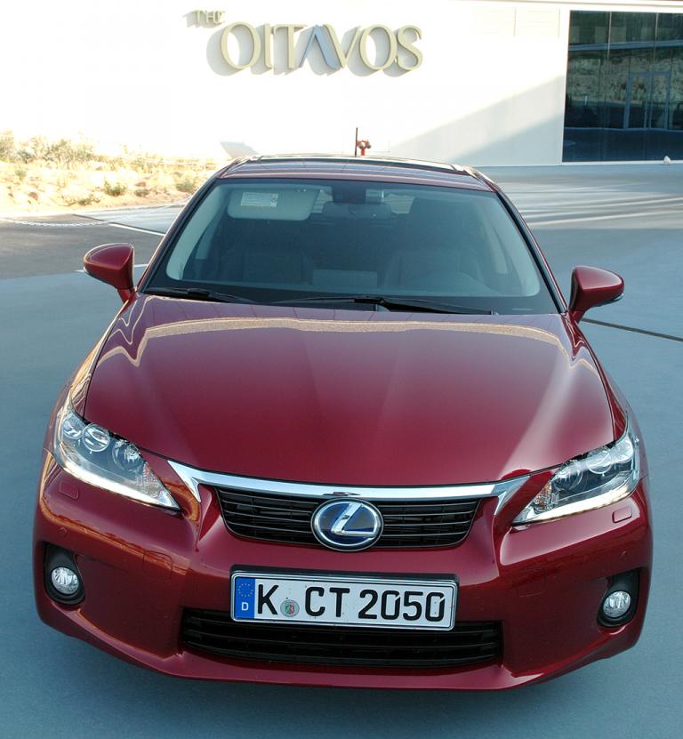 Lexus CT 200h: Blick auf die Front des neuen Einstiegsmodells der Toyota-Nobeltochter. 