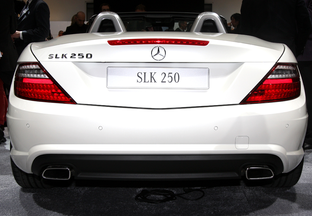 Mercedes SLK: Auch die Heckpartie macht einen kraftvolleren Eindruck. 