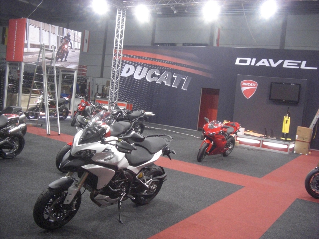 Motorrad Messe Leipzig 2011: Premierenfeuerwerk mit Showspektakel