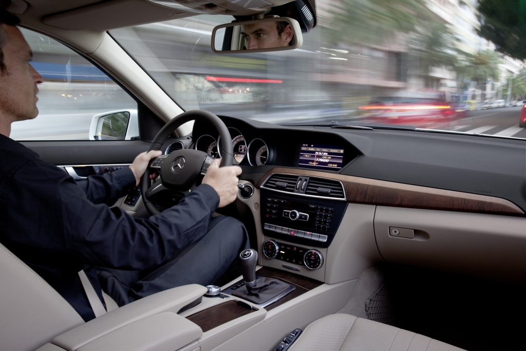 Nur 60% der Autohäuser bieten Probefahrten an