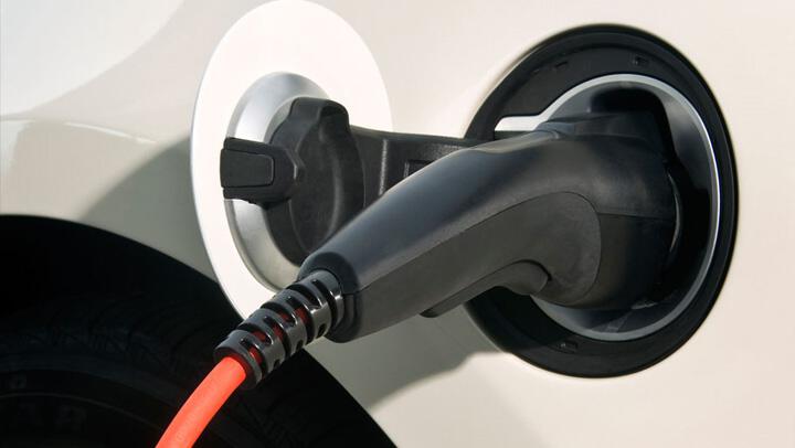 Opel startet Blog für Elektroauto Ampera