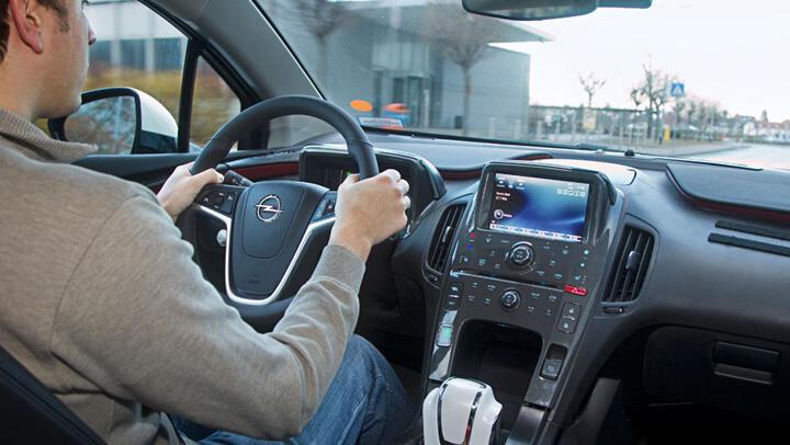 Opel startet Blog für Elektroauto Ampera