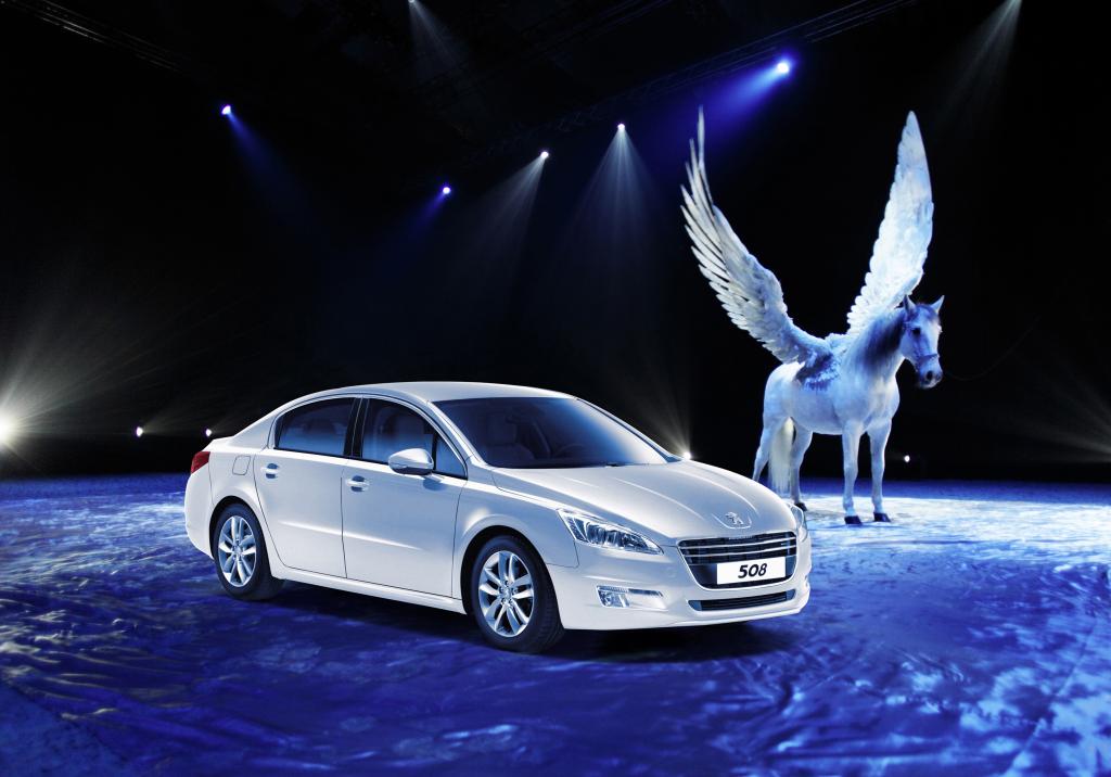 Peugeot 508 VIP-Shuttles für die Showproduktion Magnifico.
