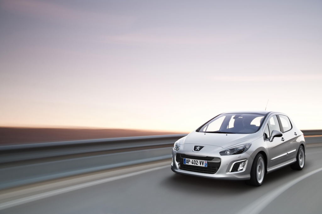 Peugeot spendiert Kompaktbaureihe 308 umfangreiche Modellpflege