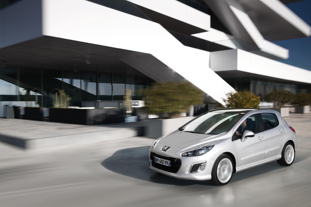 Peugeot spendiert Kompaktbaureihe 308 umfangreiche Modellpflege