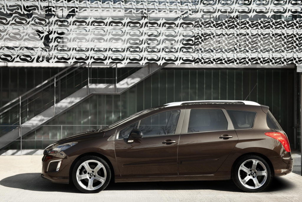 Peugeot spendiert Kompaktbaureihe 308 umfangreiche Modellpflege