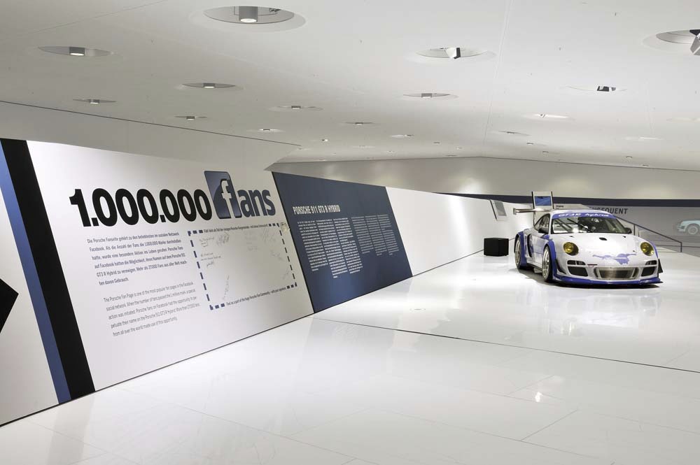 Porsche feiert Facebook-Fan No. 1 000 000