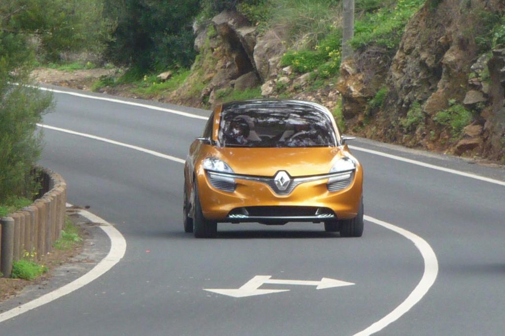 Renault R-Space - Unbekanntes Raumobjekt