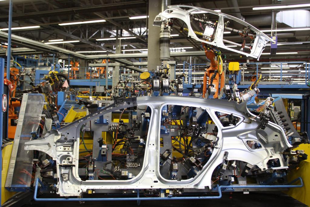 Schnellere Fahrzeugproduktion durch neue Software 