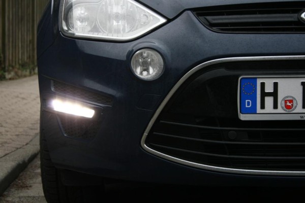 Tagfahrlicht ist keine Gefahr für schwache Verkehrsteilnehmer und Motorradfahrer