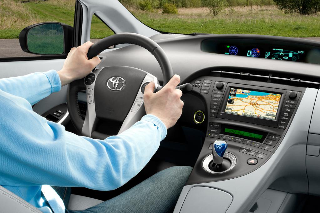 Toyota: Tisch reservieren aus dem Auto 