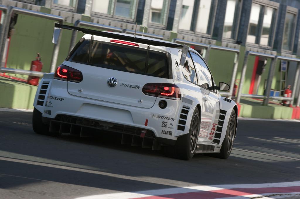 Volkswagen Golf24.
