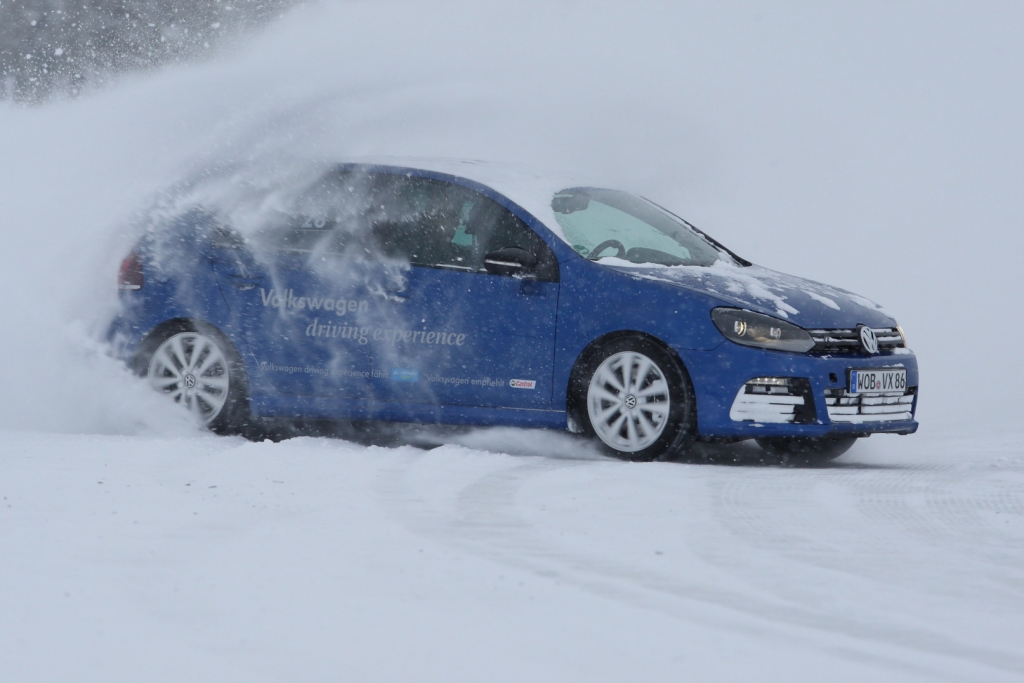Volkswagen testet neues ESP am Polarkreis